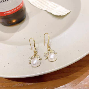 Fashion Pearl  Earrings